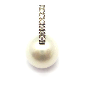 Freshwater Pearl White Gold Pendant.